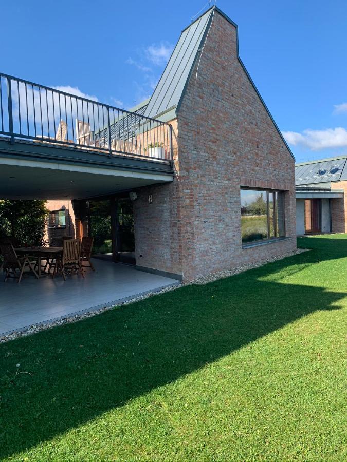 Oeregtoelgy Vendeghaz Villa Szár Exteriör bild