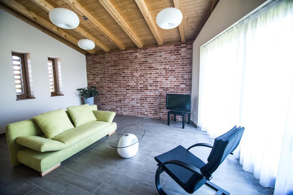 Oeregtoelgy Vendeghaz Villa Szár Exteriör bild
